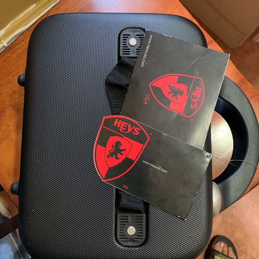Heys brand travel cosmetic case